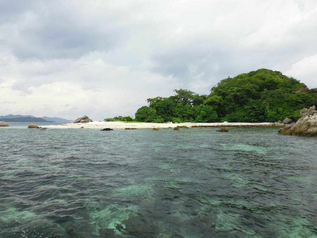 Tapik Beach Park Guest House El Nido Esterno foto