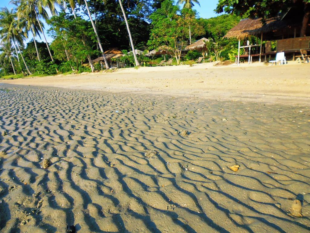 Tapik Beach Park Guest House El Nido Esterno foto