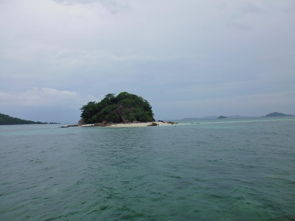 Tapik Beach Park Guest House El Nido Esterno foto